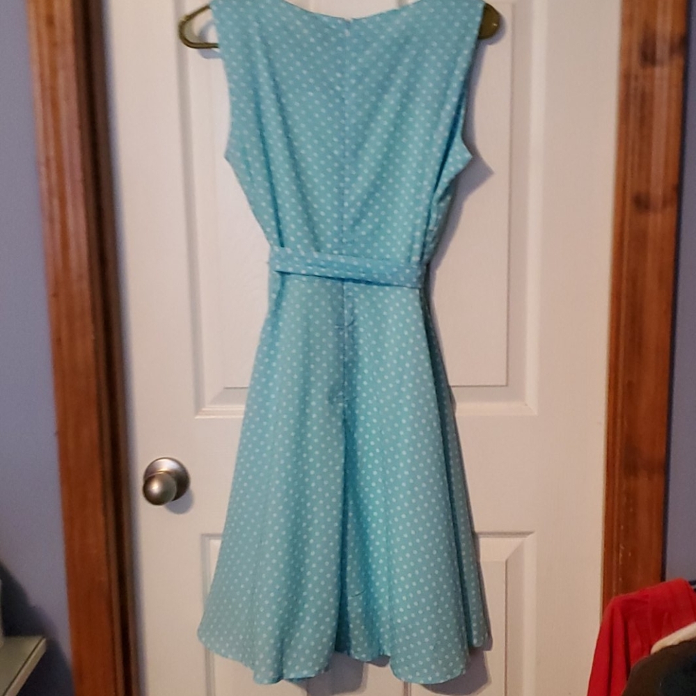 Dress - Picture 4 of 5